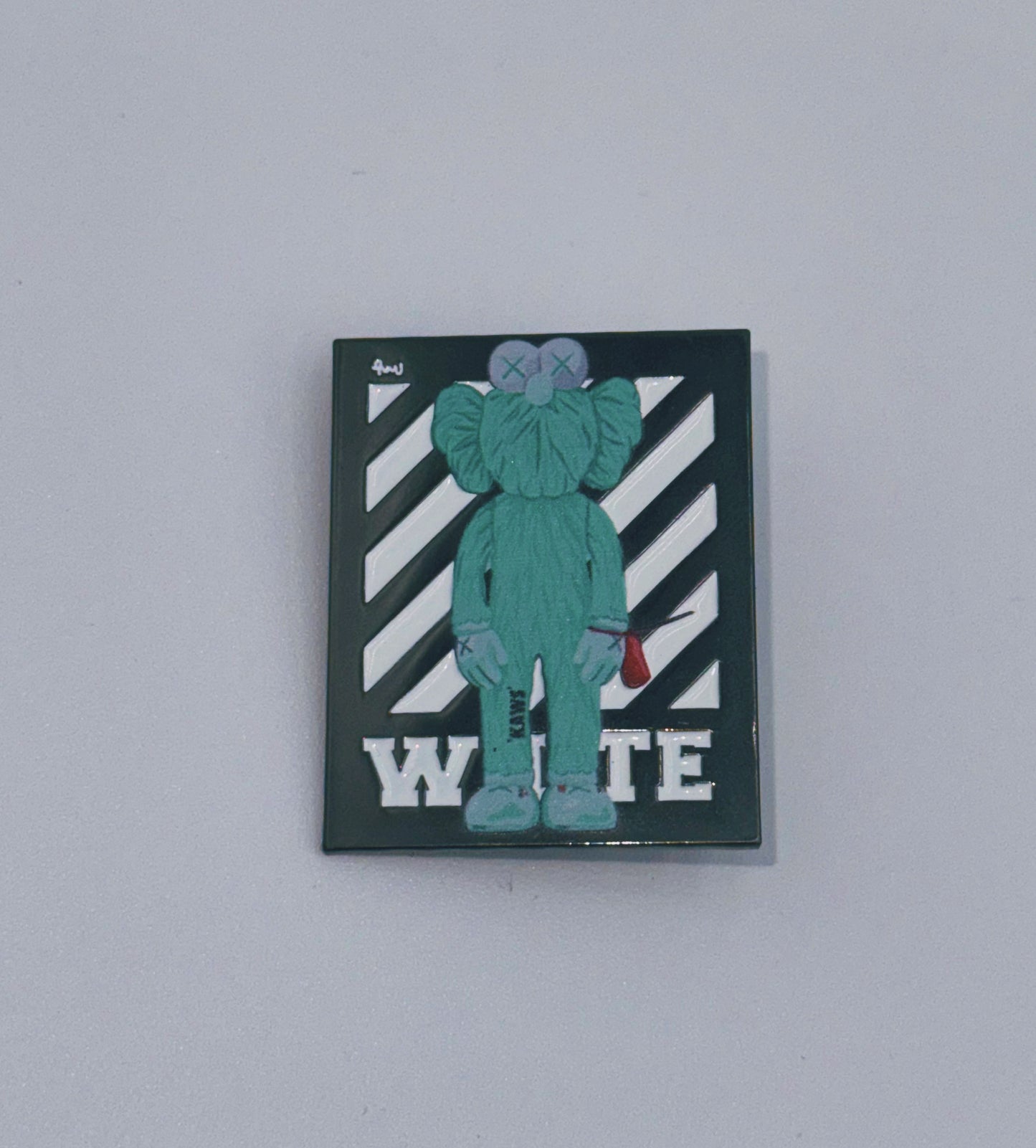 Pin Kaws white